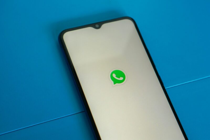 2 Ways to Download View Once Photos and Videos on WhatsApp